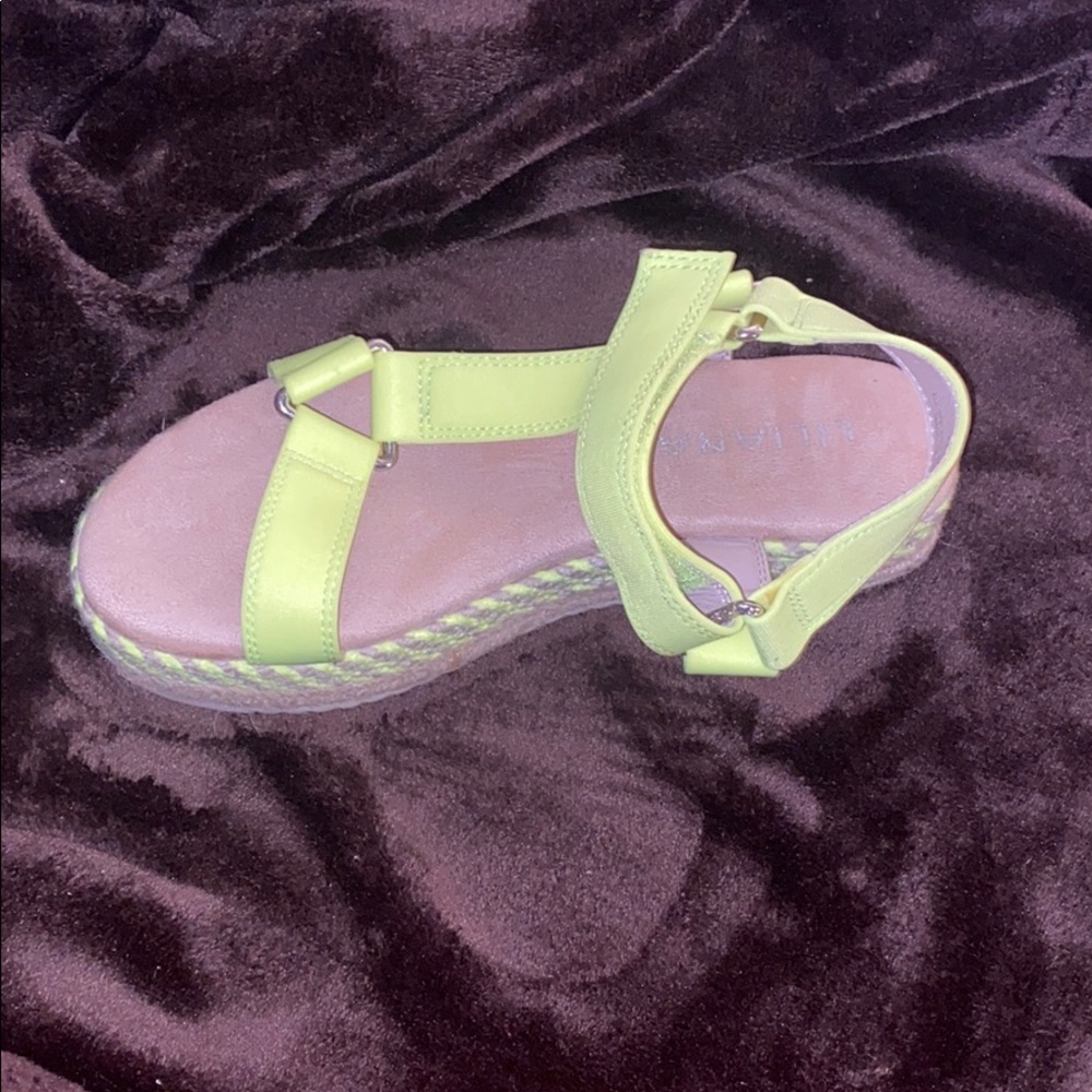 Sandals - Picture 3 of 3